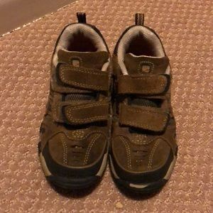 Stride Rite Velcro shoes - brown suede - size 10.5